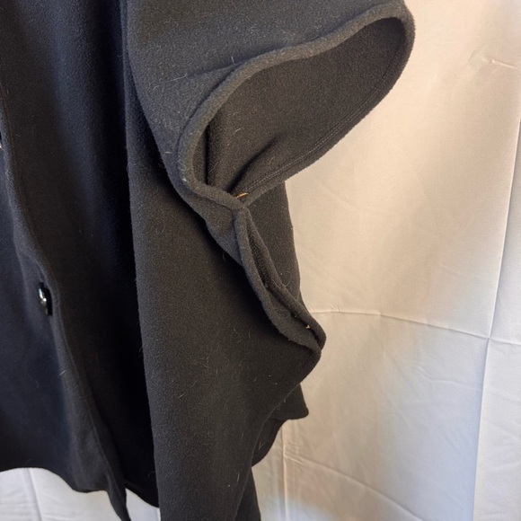 Le Moda Collar Cape Poncho Wrap with Buttons Fleece - Picture 4 of 8